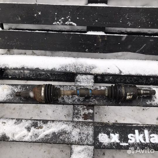 Полуось привод левый Mazda 3 BL BK