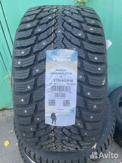 Nokian Tyres Hakkapeliitta 9 245/45 R18 и 275/40 R18 100T