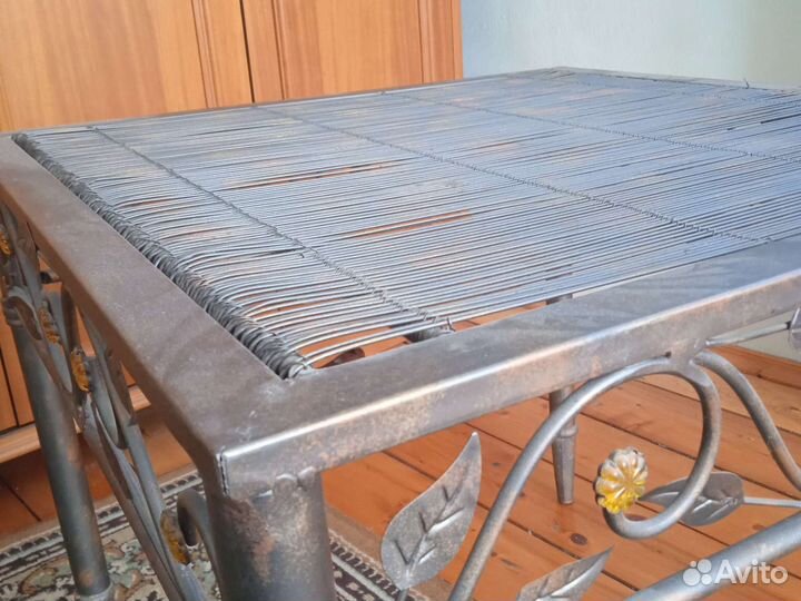 Кофейный / чайный столик