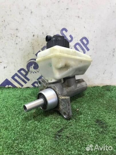 Главный тормозной цилиндр Renault Logan седан 1.4