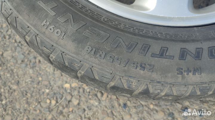 R18 Continental CrossContact LX25 255/55, PCD 5x130 DIA 71.6