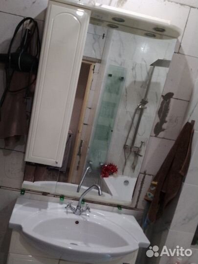 Зеркалом с шкафчиком в ванную бу