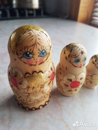 Деревянная неваляшка с муз. механизмом/ матрешка