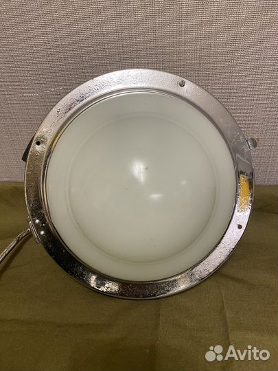 Светильник из вагона метро СССР