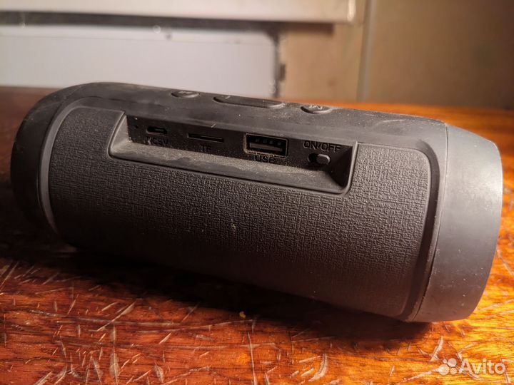 Акустические колонки jbl