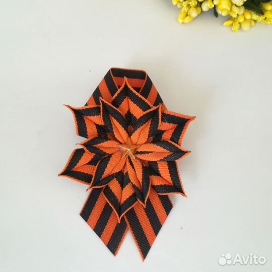 Брошь на 9 мая. Георгиевская лента