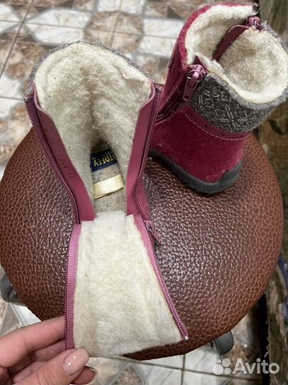 Зимнме сапоги на девочку