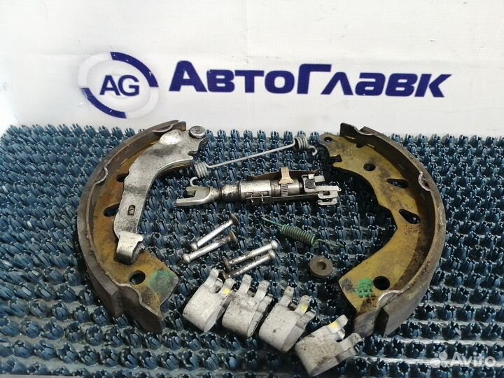 Ремкомплект стояночного тормоза Nissan March