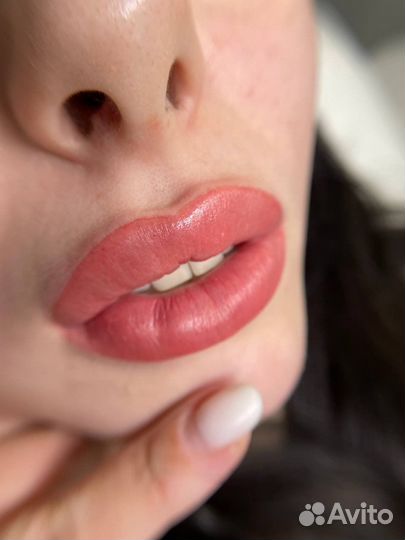 Перманентный макияж губ