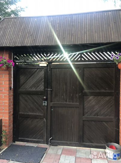 Секционные ворота с калиткой