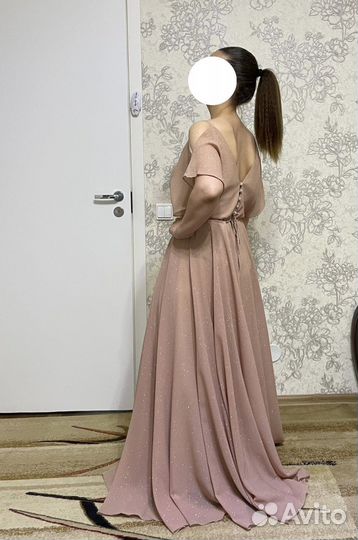 Вечернее платье