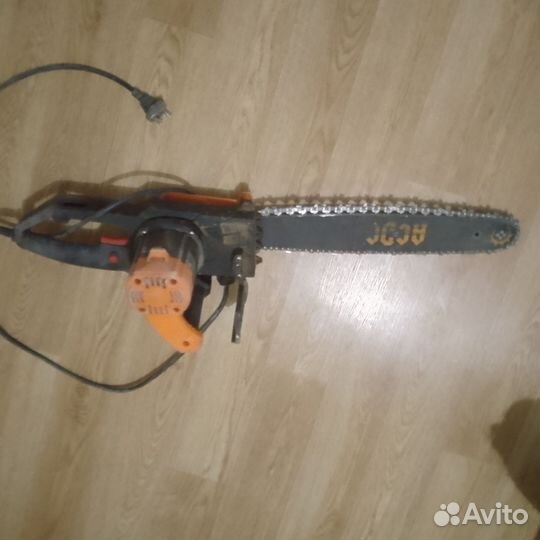 Продаю электропилу
