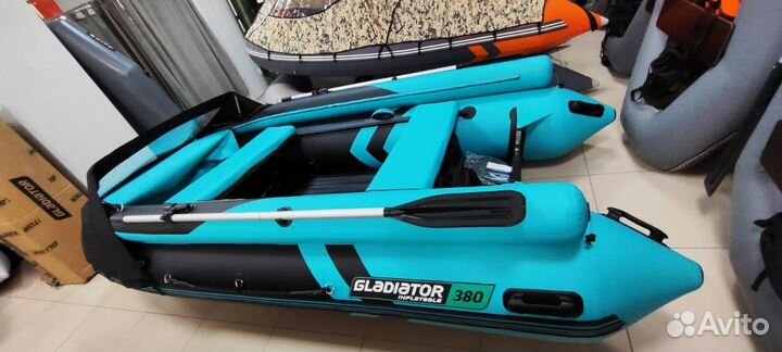 Лодка Gladiator E 380X черно-бирюзовая