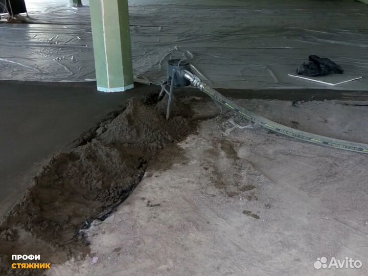 Полусухая стяжка пола в коттедже