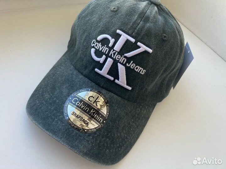 Кепка Calvin Klein яркая lux