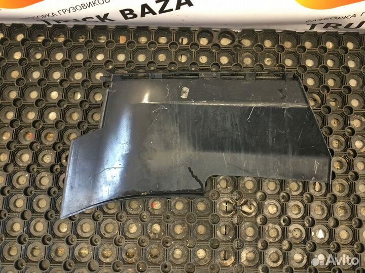 Накладка угла кабины левая