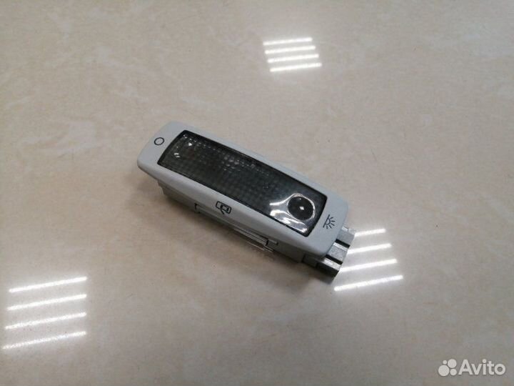 Плафон подсветки салона Volkswagen Golf MK4 BFQ