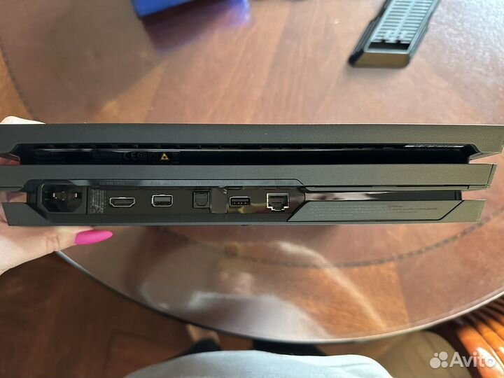 PlayStation 4 pro - 1tb