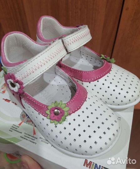 Босоножки для девочки новые
