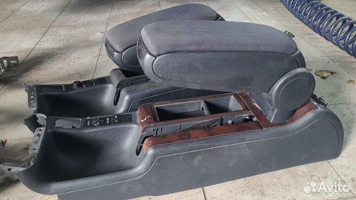 Подлокотник Audi a6 c5