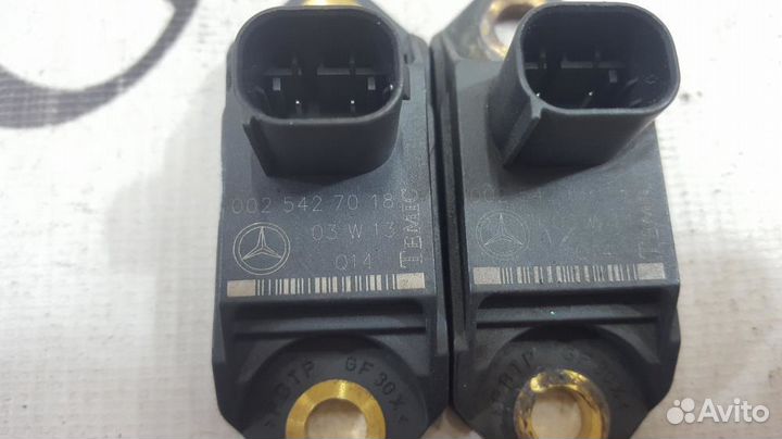 Датчик ускорения на Mercedes-Benz R230 SL55 AMG