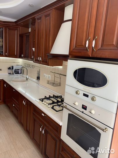 Кухня из массива (2,10/3,4) с доводчиками