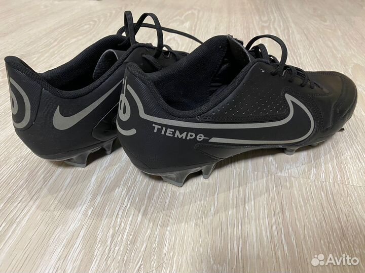 Футбольные бутсы