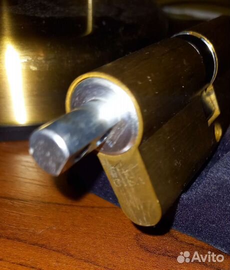 Личинка для замка Cisa, Италия