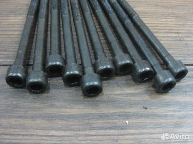 Болт головки блока Nissan Primera P10 (1990–1996)