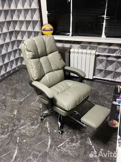 Офисное кресло (геймерское). Кресло для директора