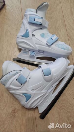 Детские ледовые коньки