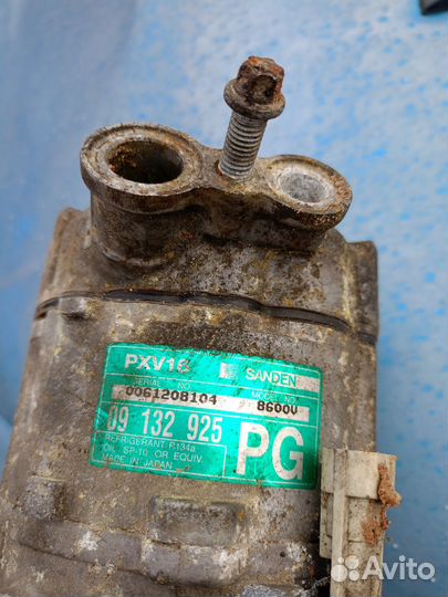 Компрессор кондиционера Opel