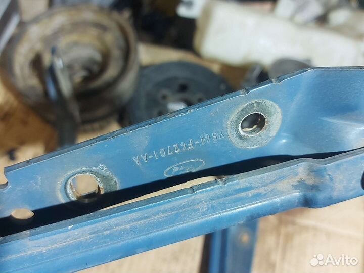 Петли капота крышки Форд Фокус 1 Ford Focus