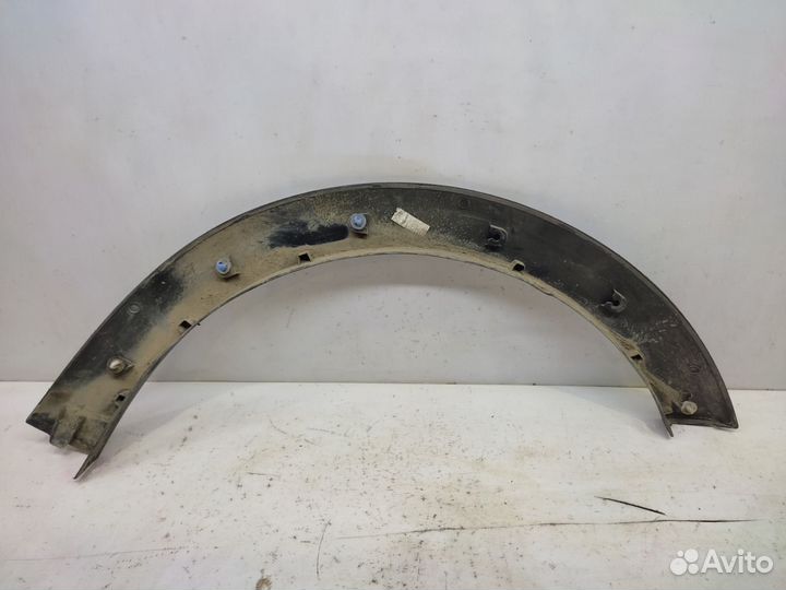 Накладка крыла передняя левая Renault Sandero 2