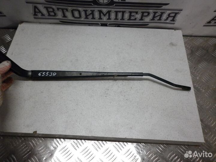 Поводок стеклоочистителя левый Pontiac Vibe 1