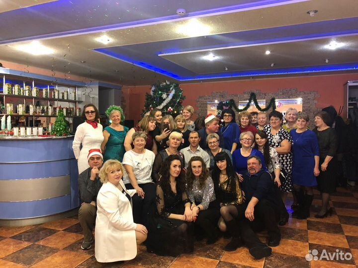 Ведущий на праздник