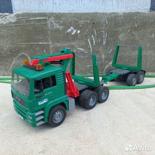 Лесовоз Bruder с прицепом