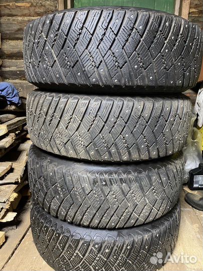 Goodyear UltraGrip Ice Arctic SUV 235/65 R17 108T