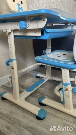 Письменный стол парта и стул evo Mealux с лампой