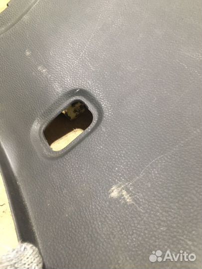 Обшивка багажника Mitsubishi Outlander 1