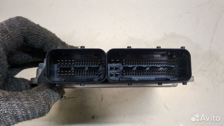 Блок управления двигателем Volkswagen Touran