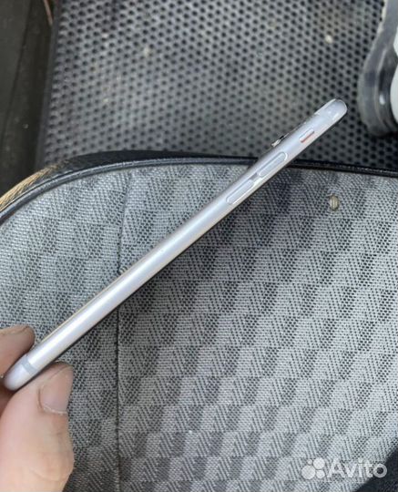 iPhone 6S, 32 ГБ