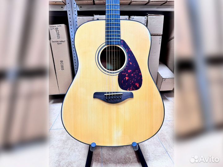 Акустическая гитара yamaha FG800