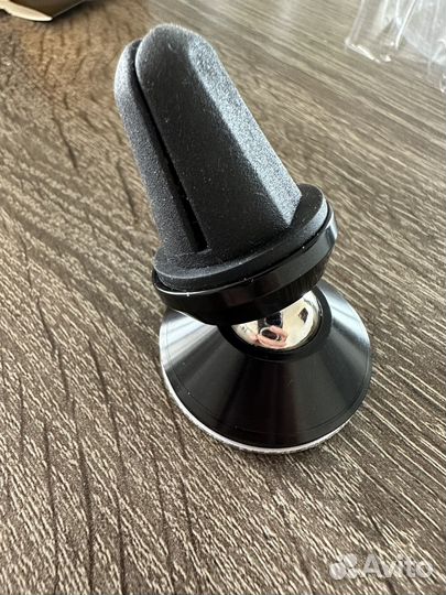 Автомобильные держатели магнитные