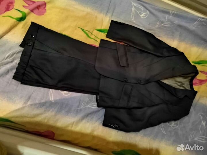 Костюм тройка