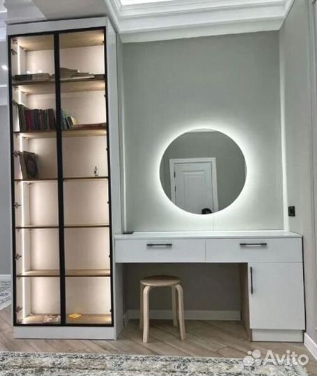 Маленький шкаф для студии