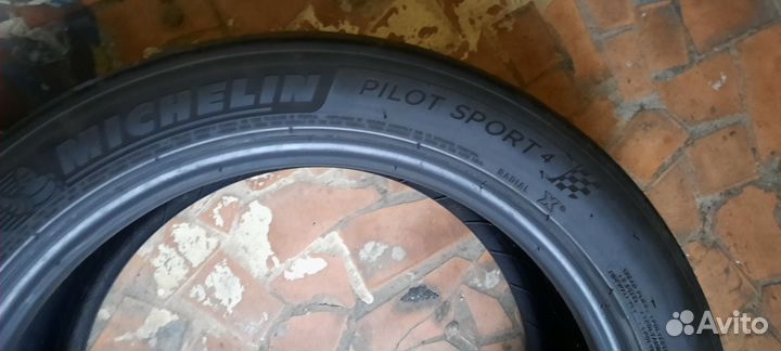 Michelin Pilot Sport 4 245/45 R18 100Y