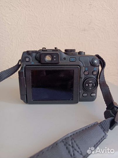 Компактный фотоаппарат canon G12