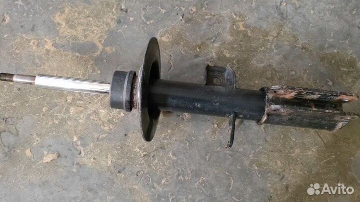 Амортизатор передний левый Bmw X5 E53