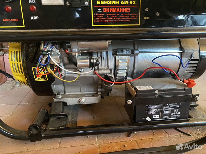 Бензиновый генератор